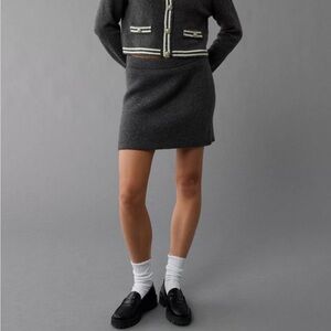 NWT. American Eagle Whoa So Soft Dark Grey Knit Skirt Size M